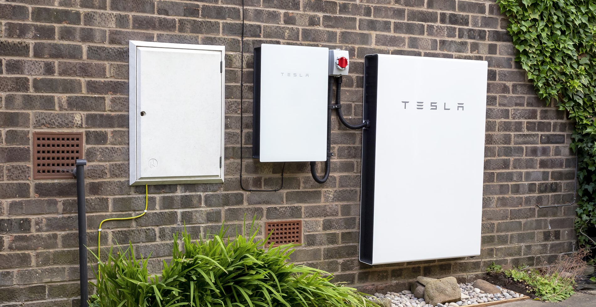 What are Solar Batteries - ecoMaster - Header-min What are Solar Batteries ecoMaster Header min EcoMaster