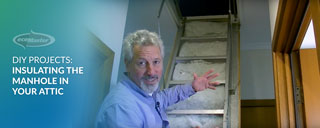 ecoMaster Maurice Beinat pointing out the manhole before the attic stairs