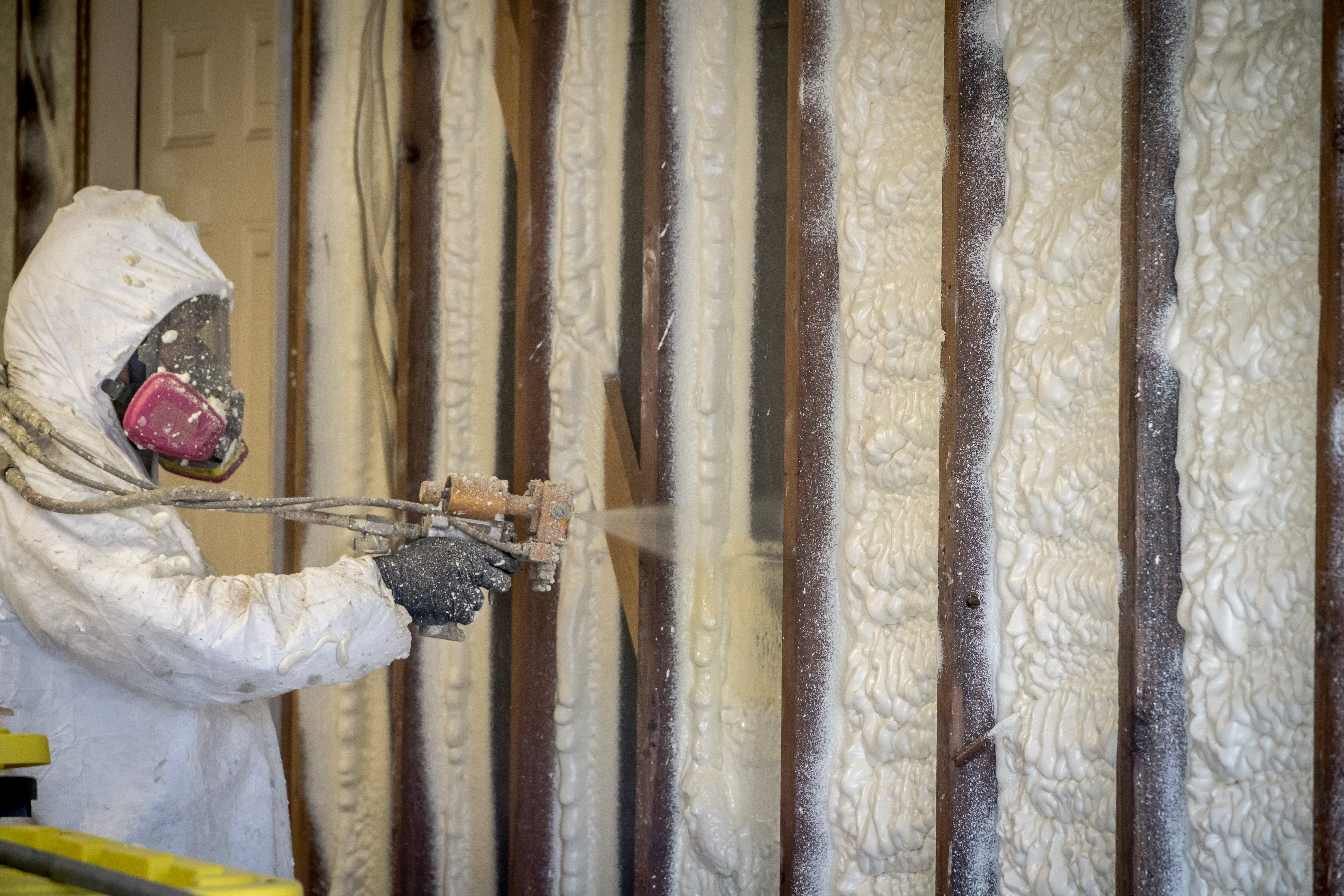 spray foam wall insulation